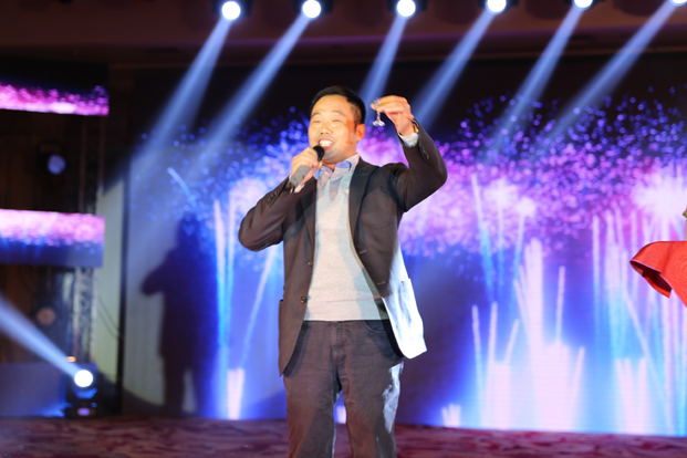 集团董事长致祝酒辞