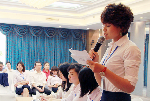 巾帼英雄队1辩王春梅开篇立论