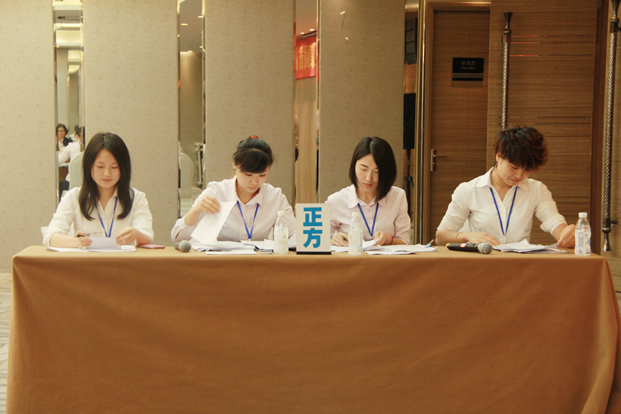 来自商场的巾帼英雄队