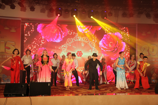 开场舞《最炫民族风》