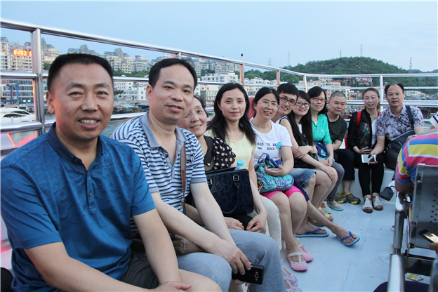 优秀员工及家属三亚行